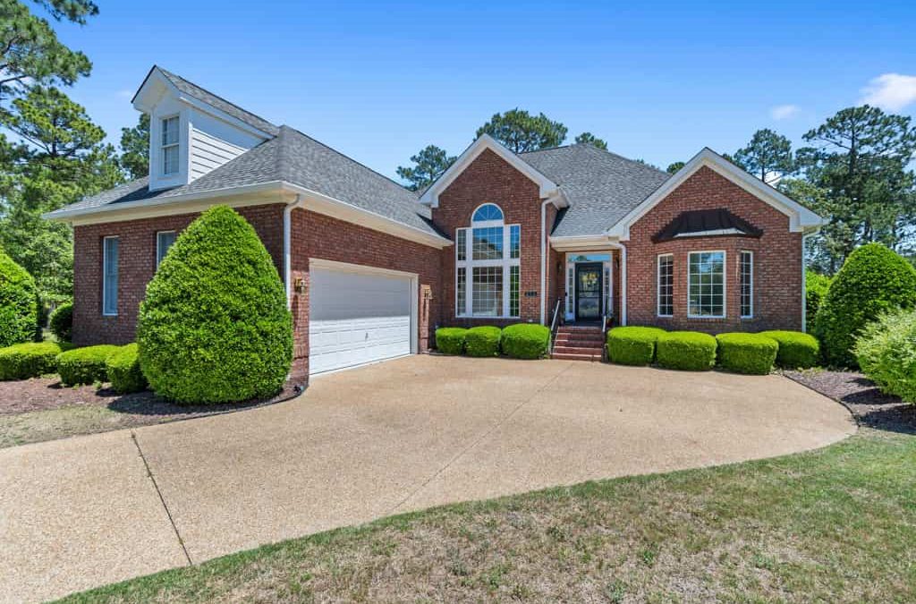Winding River Home For Sale – 375 Broad Leaf Lane